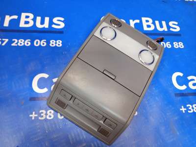 Плафон в потолок средний Volkswagen Touareg (2007-2010) рестайл