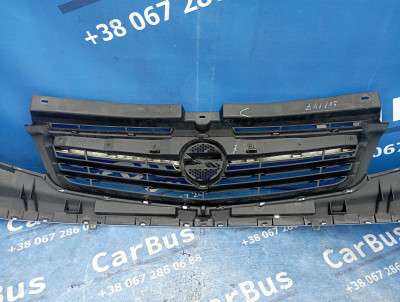 Накладка бампера переднього центральна Renault Trafic II, Opel Vivaro II, Nissan Primastar II (2006-2014) рестайл