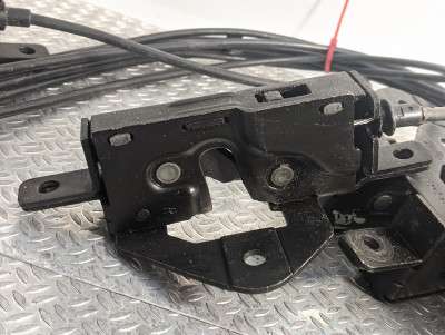 Замок крышки (двери) багажника BMW X5 E53 (2003-2006) рестайл