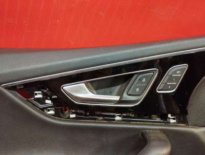 Обшивка (карта) двери передней левой Audi Q7 4M(2015-2020)
