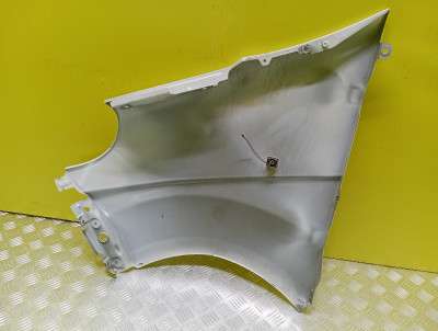 Крило переднє праве Renault Trafic II, Opel Vivaro II, Nissan Primastar II (2006-2014) рестайл