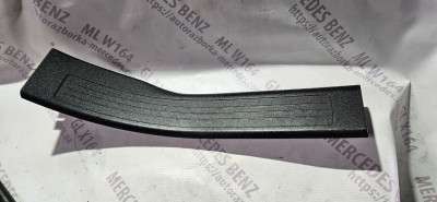 Накладка порога (внутрішня) Mercedes ML W164 (2005-2011)