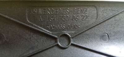 Накладка декоративна (молдинг) задніх правих дверей Mercedes ML W164 (2005-2011)