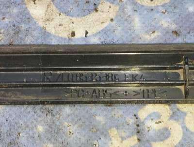 Накладка декоративна на поріг права Volkswagen Touareg (2007-2010) рестайл