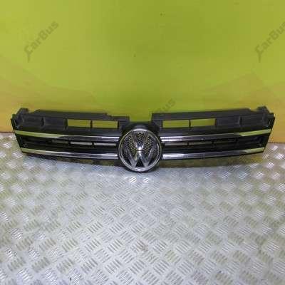Решетка радиатора Volkswagen Touareg NF (2010-2014)