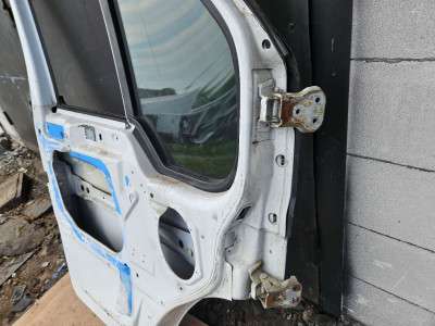 Двері передні ліві Ford Transit MK7 (V347 / V348; 2006—2013