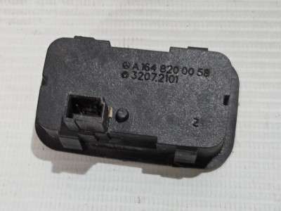 Плафон салона задний (фонарь) Mercedes ML W164 (2005-2011)