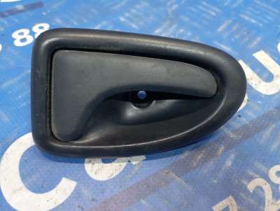 Ручка двери внутренняя правая сторона Renault Trafic II, Opel Vivaro II, Nissan Primastar II (2006-2014) рестайл