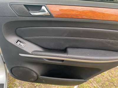 Двері задні праві Mercedes GL X164