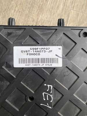 Блок предохранителей Ford Escape 2017-2019