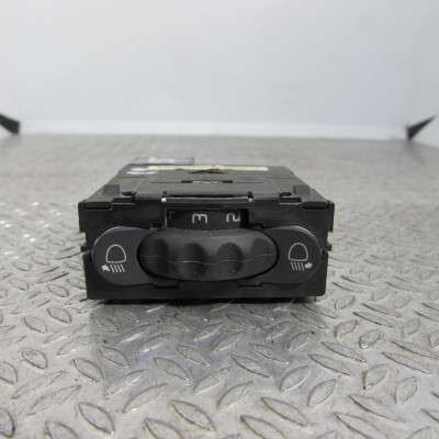 Кнопка коректора фар Renault Trafic II, Opel Vivaro II, Nissan Primastar II (2001-2006) дорестайл