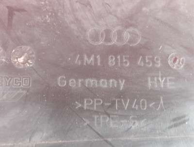Корпус повітряного фільтра Audi Q7 4M(2015-2020)