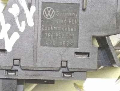 Кнопка открывания багажника Volkswagen Touareg NF (2010-2014)