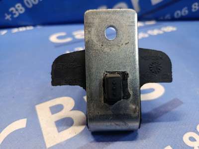 Упор дверей (капота, ляди) Renault Trafic II, Opel Vivaro II, Nissan Primastar II (2006-2014) рестайл