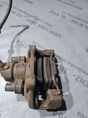 Суппорт задний правый Mercedes ML W164 (2005-2011)