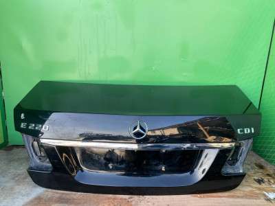 Двері багажника (комплект-ляда) E-class W212