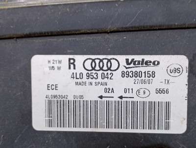 Повторювач повороту правий Audi Q7 (2006-2009)