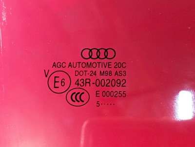 Скло бокових дверей задніх правих Audi Q7 4M(2015-2020)