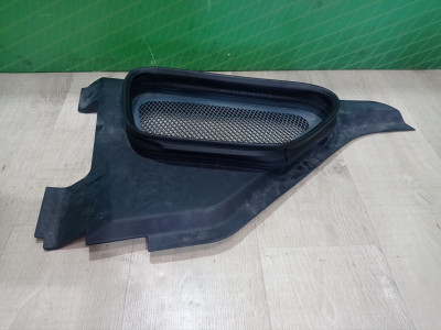 Накладка під лобове скло Mercedes GL X166