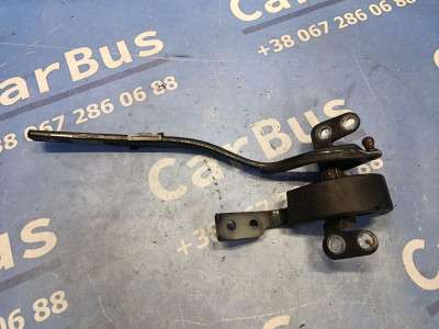 Петля кришки (двері) багажника Volkswagen Touareg (2007-2010) рестайл