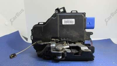 Замок дверей задньої правої Volkswagen Touareg (2003-2006) дорестайл