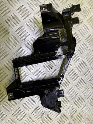 Кронштейн (кріплення) фари правий BMW X5 E53 (2003-2006) рестайл