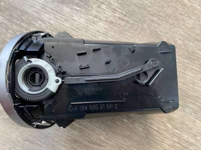 Дефлектор обдува салона центральный Mercedes GL X164