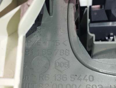 Накладка торпедо Renault Trafic II, Opel Vivaro II, Nissan Primastar II (2006-2014) рестайл