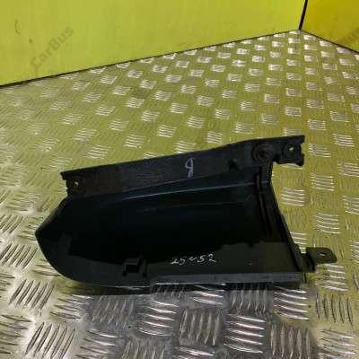 Накладка задня кузовна права Renault Trafic II, Opel Vivaro II, Nissan Primastar II (2006-2014) рестайл