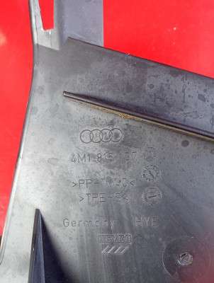 Жабо пластик Audi Q7 4M(2015-2020)